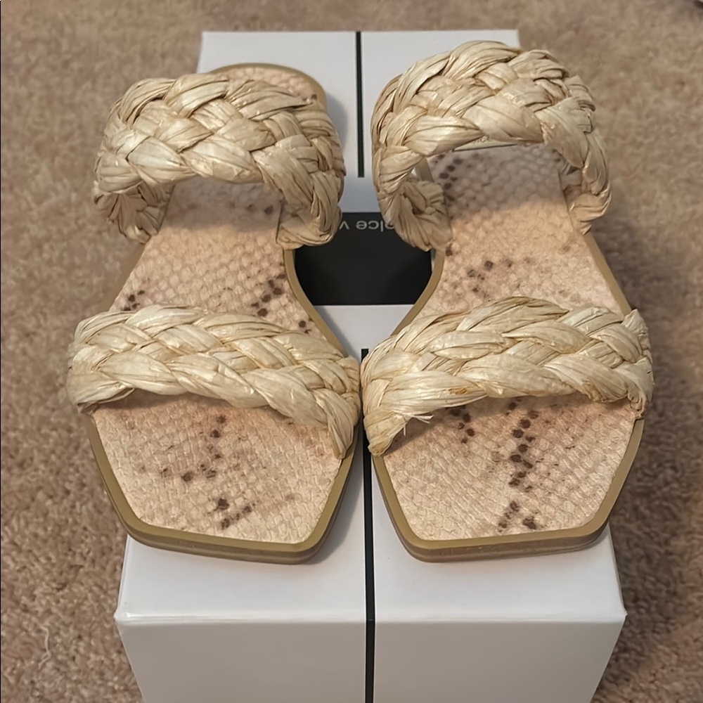 New NIB Dolce Vita Raffia Indy Braided Sandals Size 6